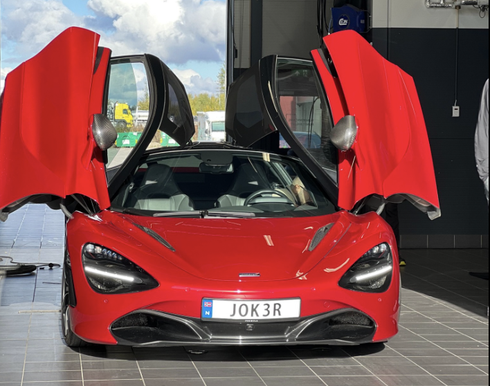McLaren 720S detaljert hos Shine AS